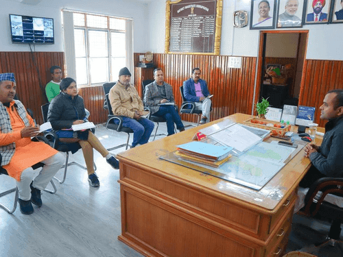 डीएम रूद्रप्रयाग की अध्यक्षता में पशु क्रूरता समिति की बैठक का किया गया आयोजन