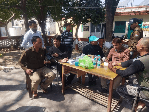 Image for पुलिस कर्मियों व पुलिस परिजनों के स्वास्थ्य परीक्षण हेतु लगाया गया चिकित्सा शिविर