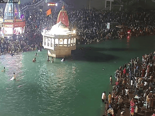 Image for हर हर गंगे के नारों से गूंज उठी धर्मनगरी हरिद्वार