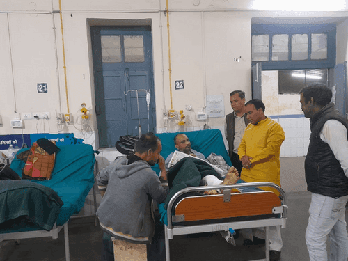 Image for स्वास्थ्य मंत्री डाॅ0 धन सिंह रावत ने दून अस्पताल का किया निरीक्षण