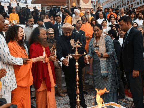 Image for राज्यपाल गुरमीत सिंह ने ऋषिकेश में गंगा आरती में किया प्रतिभाग