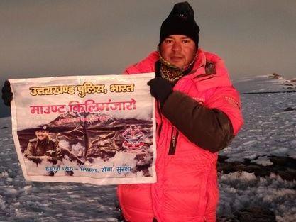 Image for एसडीआरएफ के जांबाज जवान आरक्षी राजेन्द्र ने रचा कीर्तिमान