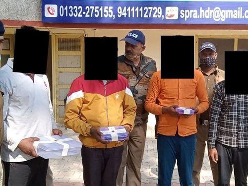 Image for तमंचा दिखाकर लूट करने के 04 अभियुक्त कलियर पुलिस ने किए गिरफ्तार

