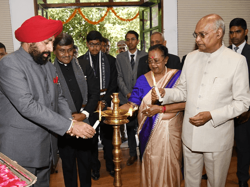 Image for पूर्व राष्ट्रपति और राज्यपाल गुरमीत सिंह ने आयोजित सेमिनार में किया प्रतिभाग