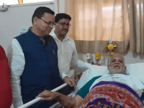 Image for सीएम धामी ने पूर्व सांसद श्री मनोहर कांत ध्यानी से की मुलाकात