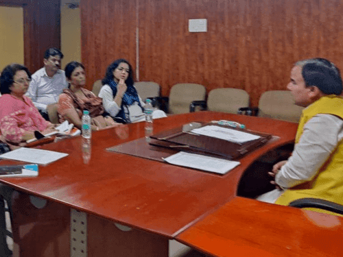Image for मंत्री डाॅ0 धन सिंह रावत ने स्वास्थ्य विभाग की ली समीक्षा बैठक