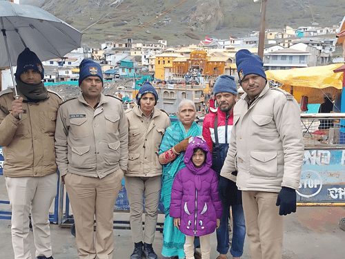 Image for चमोली पुलिस ने बिछड़ो को मिलवाया उनके परिवार से
