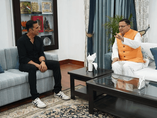 प्रसिद्ध फ़िल्म अभिनेता अक्षय कुमार ने सीएम धामी से की मुलाकात