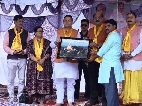 Image for सीएम धामी ने टिहरी में घण्टाकर्ण मंदिर में पूजा-अर्चना कर लिया आशीर्वाद
