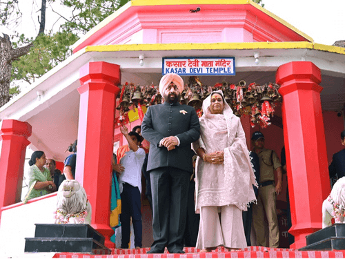 Image for राज्यपाल गुरमीत सिंह ने अल्मोड़ा जनपद में चितई गोलू मंदिर में की पूजा-अर्चना