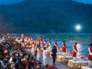 Image for दुल्हन की तरह सजाया गया त्रिवेणी घाट, विदेशी मेहमान आज करेंगे गंगा आरती