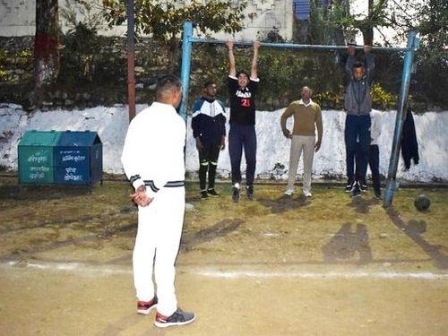 चमोली पुलिस युवाओं को पुलिस भर्ती के लिए दे रही है निशुल्क प्रशिक्षण