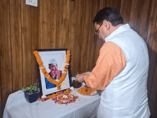 Image for सीएम धामी ने श्रीदेव सुमन की पुण्यतिथि पर श्रद्धासुमन किए अर्पित