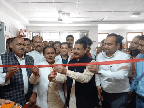 Image for स्वास्थ्य मंत्री डाॅ0 धन सिंह रावत ने अल्मोड़ा में एम0आर0आई0 मशीन का किया लोकार्पण