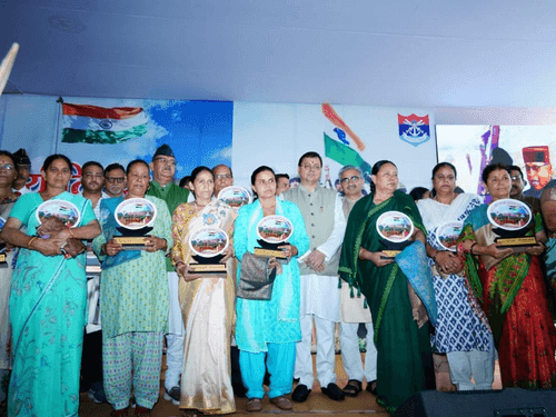 Image for सीएम धामी ने कारगिल विजय दिवस पर शहीदों को श्रद्धांजलि की अर्पित