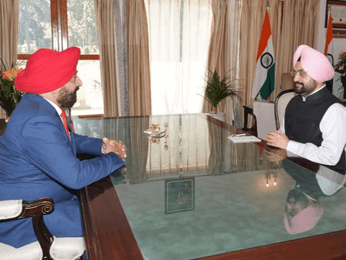 मुख्य सचिव ने राजभवन में राज्यपाल गुरमीत सिंह से की भेंट
