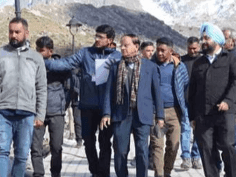 केदारनाथ पहुंचे प्रमुख सचिव प्रधानमंत्री, निर्माण कार्यों का लिया जायजा