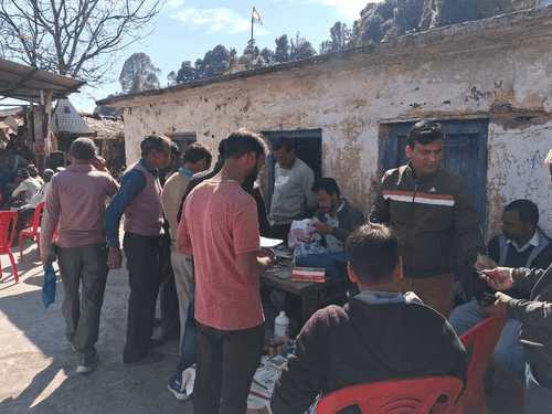 पशुपालन विभाग जनपद टिहरी गढ़वाल द्वारा पशु चिकित्सा शिविर का किया गया आयोजन