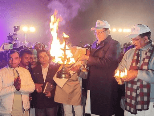 सीएम धामी ने शारदा घाट पर आयोजित मां शारदा की संध्याकालीन आरती में किया प्रतिभाग