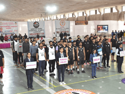 खेल मंत्री रेखा आर्य ने बास्केटबॉल टूर्नामेंट प्रतियोगिता का किया शुभारंभ
