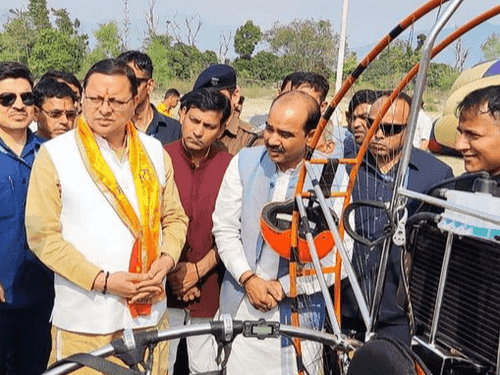 सीएम धामी ने हॉट एयर बैलून एवं पैरा मोटर एडवेंचर एक्टिविटीज का किया शुभारंभ