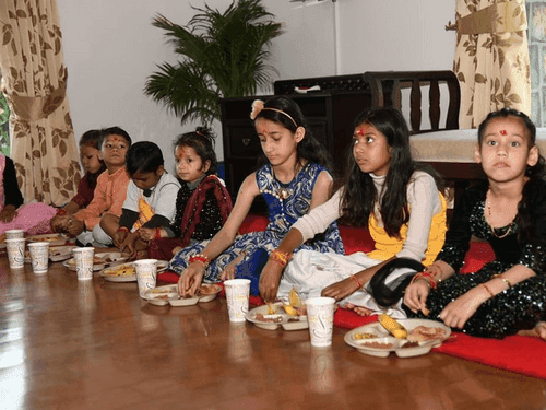 राज्यपाल गुरमीत सिंह ने विधि-विधान के साथ किया कन्या पूजन
