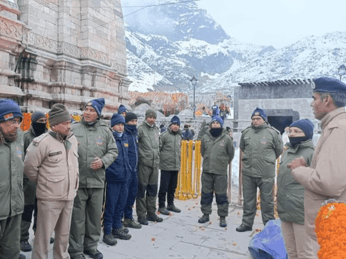 पुलिस अधिकारी द्वारा यात्रा पड़ावों की व्यवस्थाओं का किया गया निरीक्षण