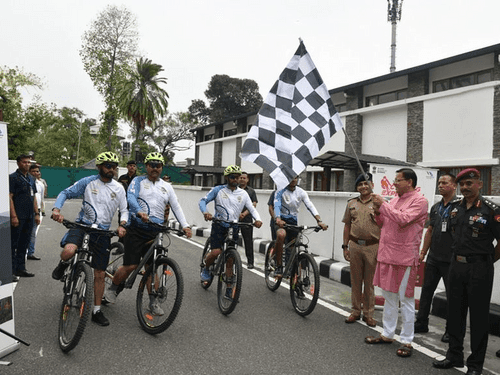 सीएम धामी ने सामाजिक जागरूकता को बढ़ावा देने हेतु दल को किया रवाना